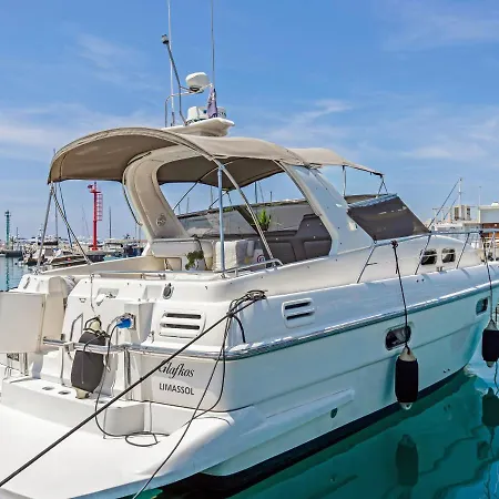 펜션 Boat Glafkos - Charming 2 Bdr Boat 레메소스